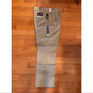 Men’s Izod Classic Chinos